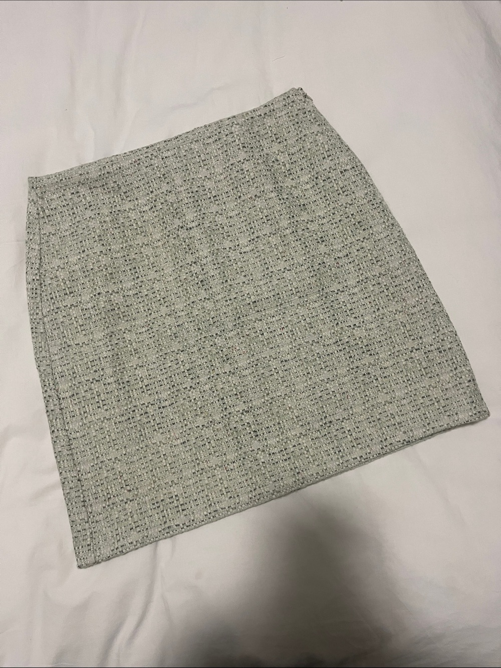 Reitman’s Light/Mint Green Tweed Mini Skirt (Size 6)
